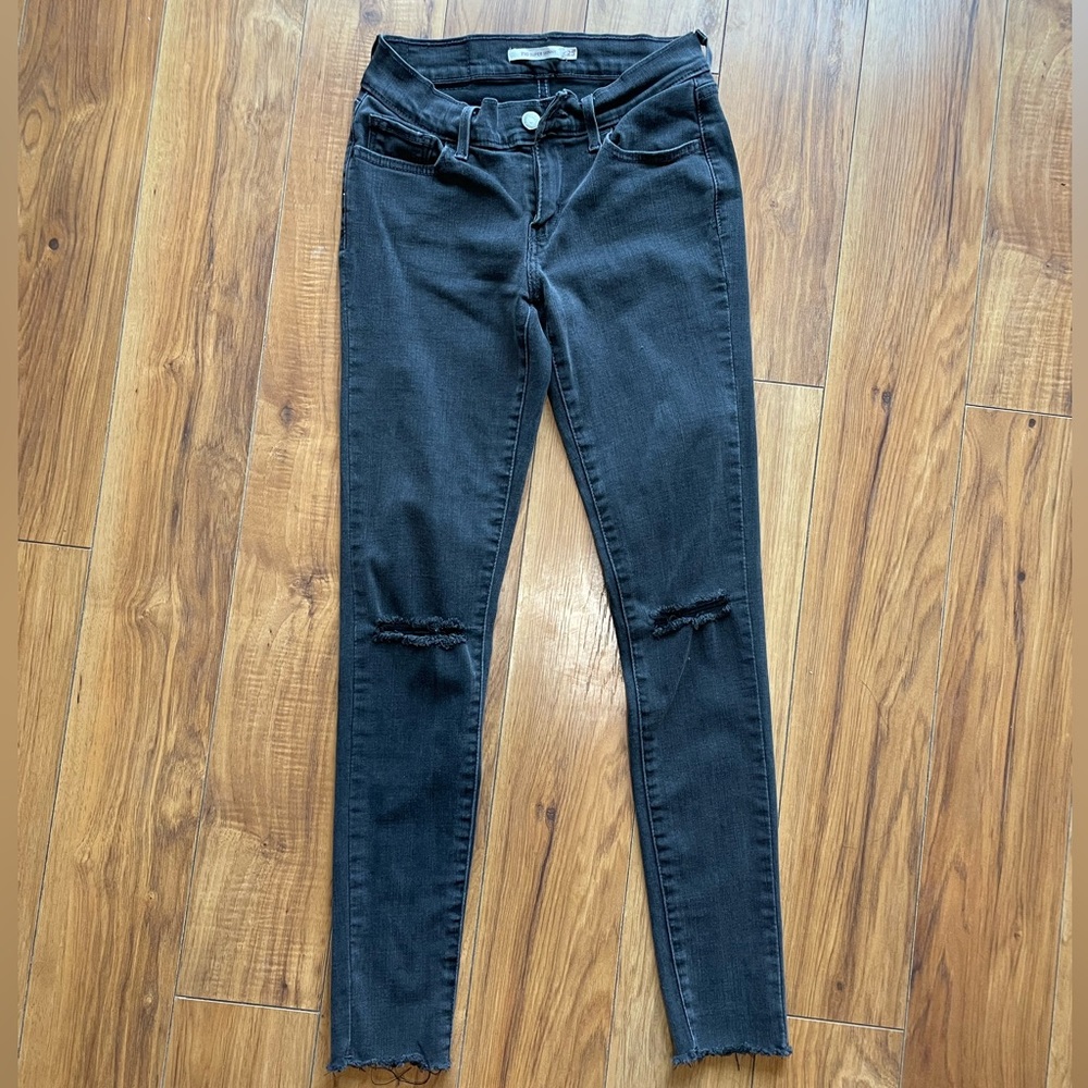 Levi’s 710 super skinny size 25